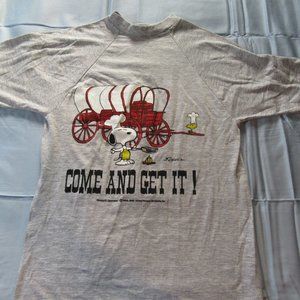 Mens Vtg Snoopy Come and Get It Chuckwagon T Shirt Sz M
